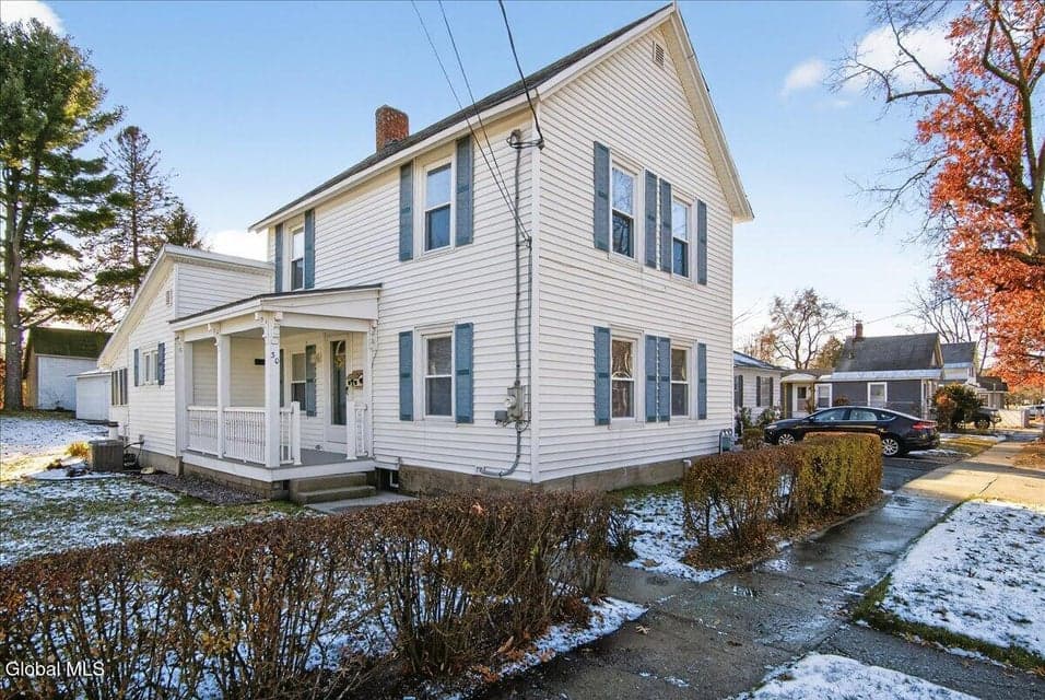 30 4th Street, photo 1