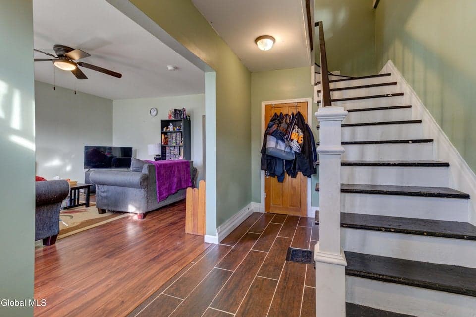 6241 NY-30, photo 5
