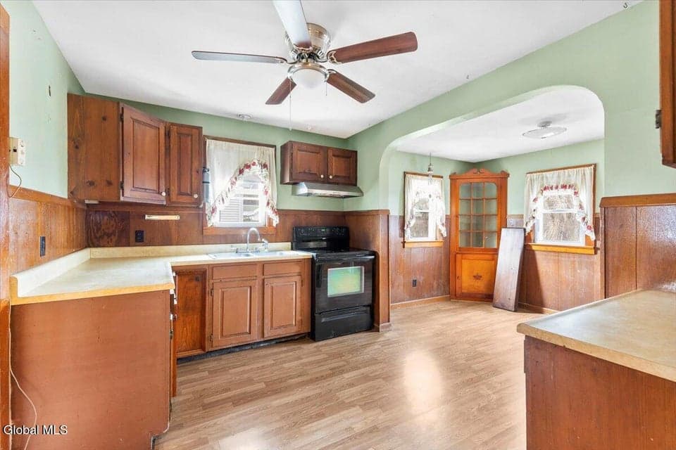 305 Ash Street, photo 4