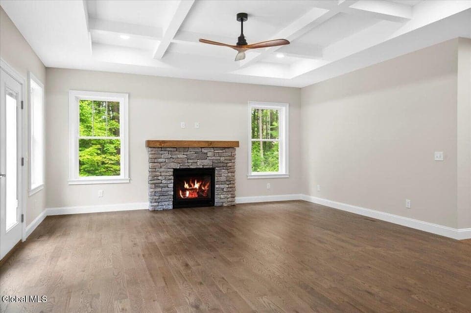 330 Selfridge Road, photo 4