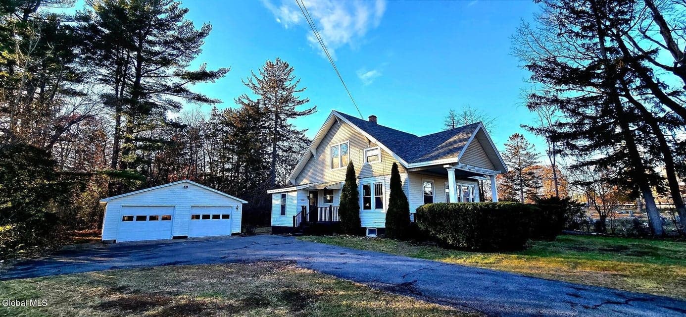 1941 Helderberg Avenue, photo 1