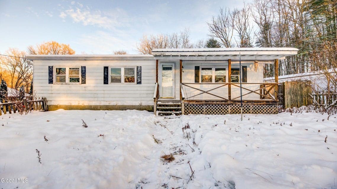 125 Cherry Street, photo 1