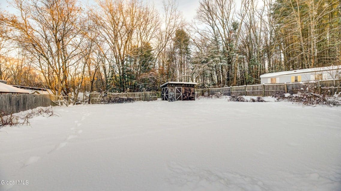 125 Cherry Street, photo 3