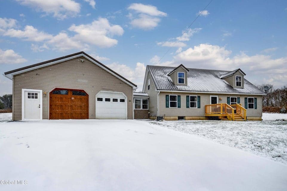 473 Maples Road, photo 1