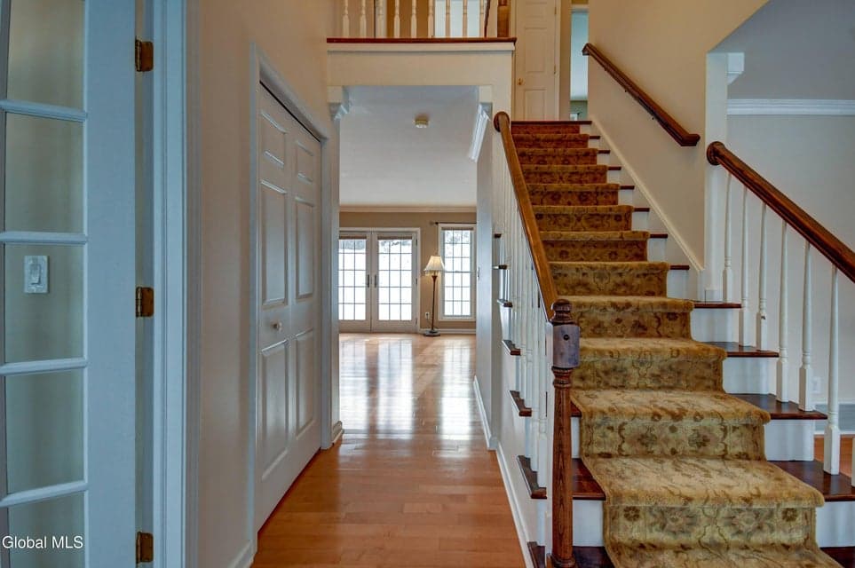 19 Christopher Way, photo 5