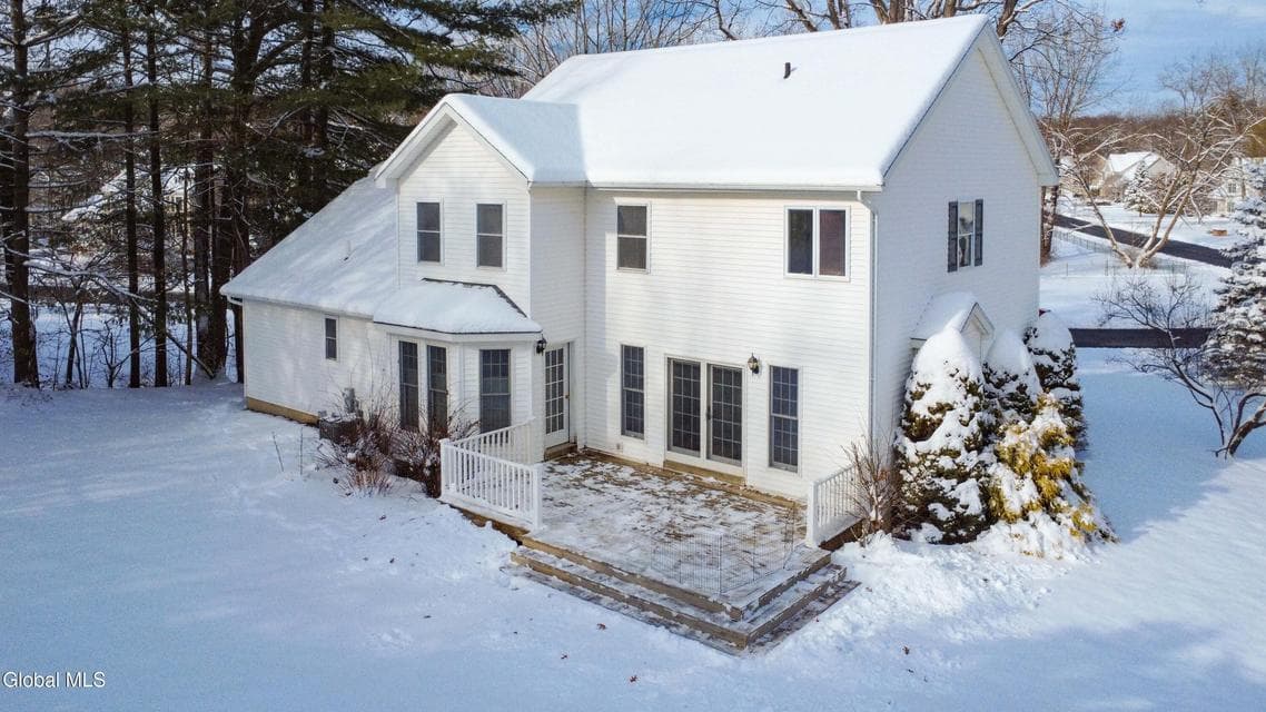 19 Christopher Way, photo 4