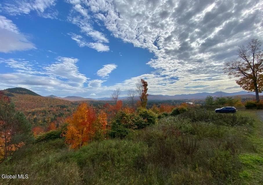 L9.000 Palisade Parkway, photo 4