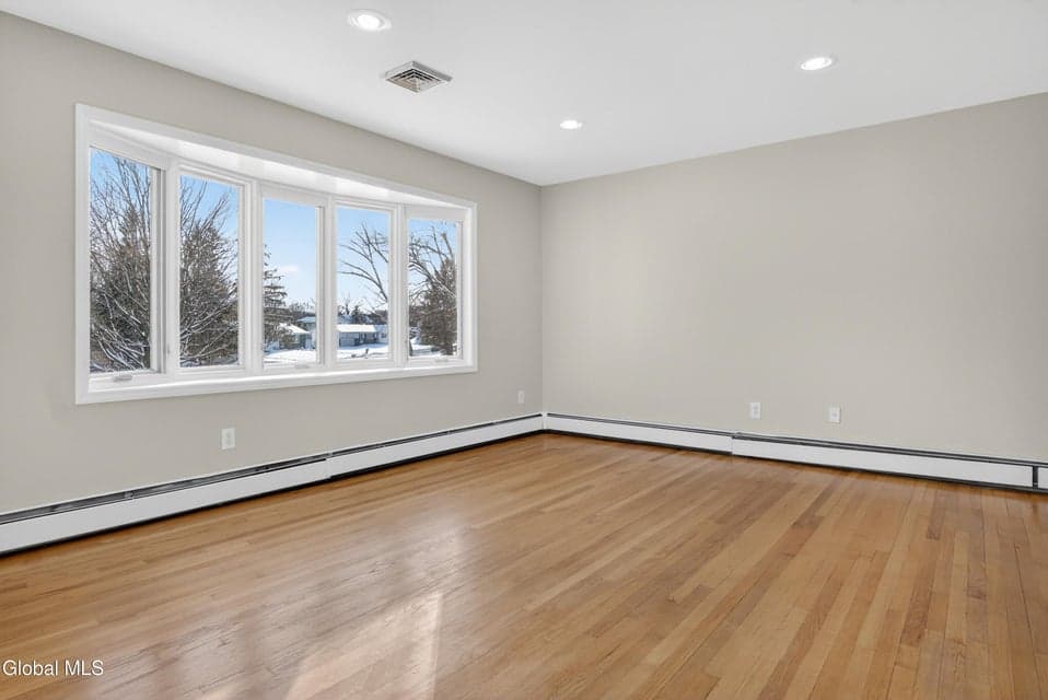 21 Langmore Lane, photo 5