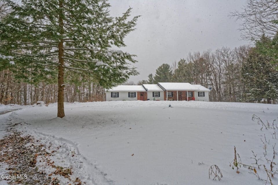 35 Pinewood Way, photo 1