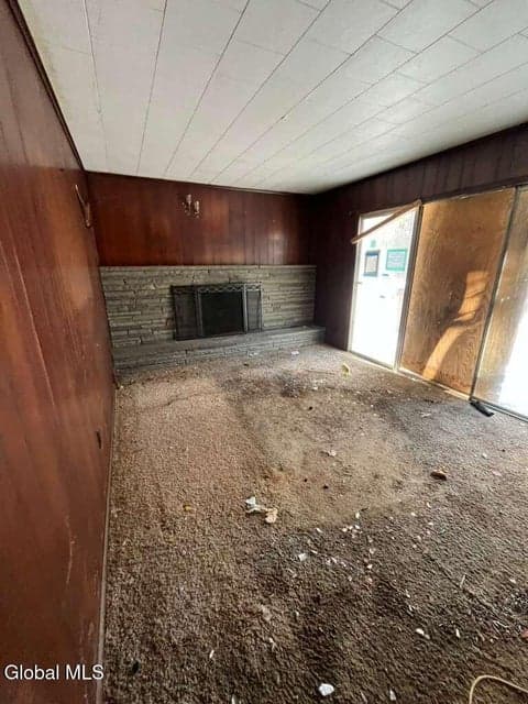 655 Fillmore Avenue, photo 2