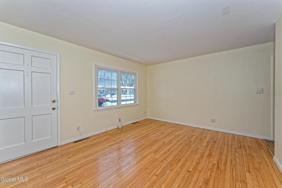26 Mildred Lane, photo 3