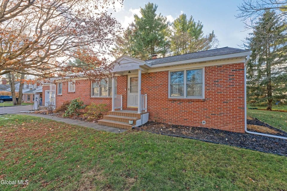 61 Latham Ridge Road, photo 4