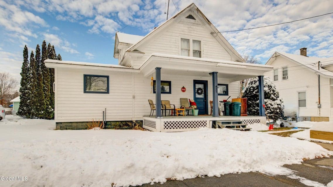 421 Division Street, photo 3