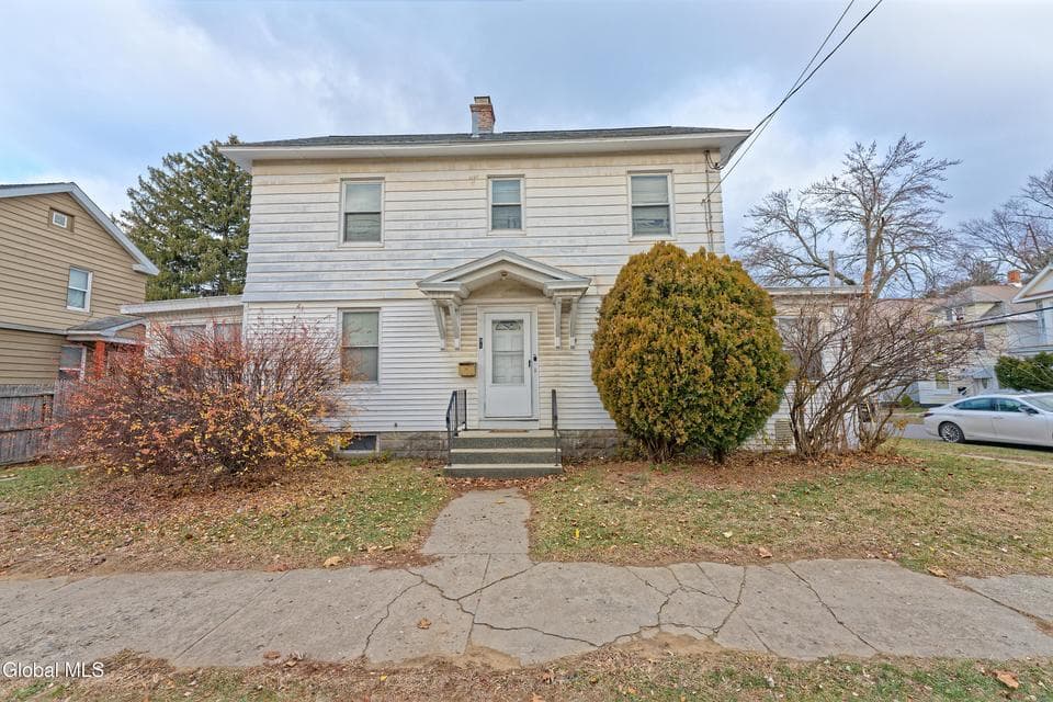 91 Snowden Avenue, photo 1