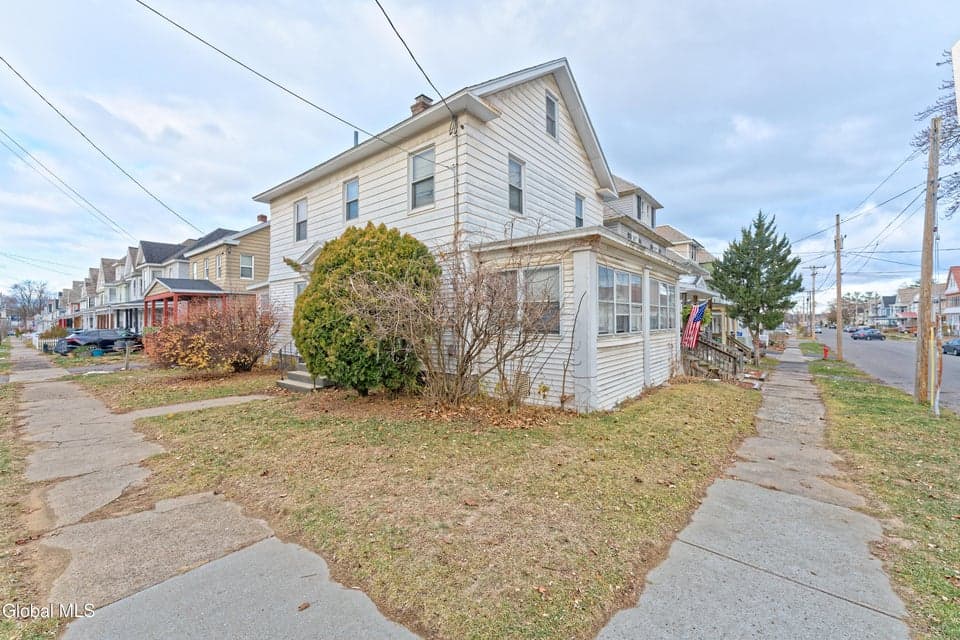 91 Snowden Avenue, photo 3