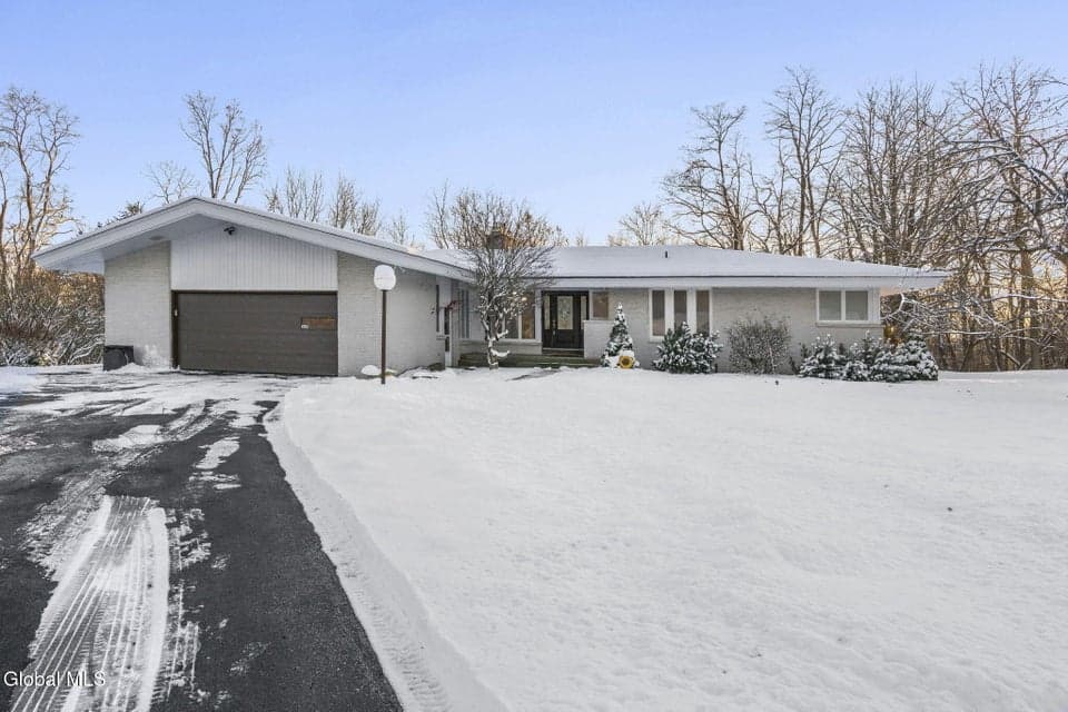 268 Golf Course Road, photo 1