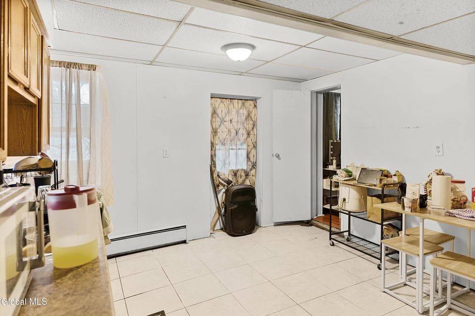 21-23 Watervliet Avenue, photo 5