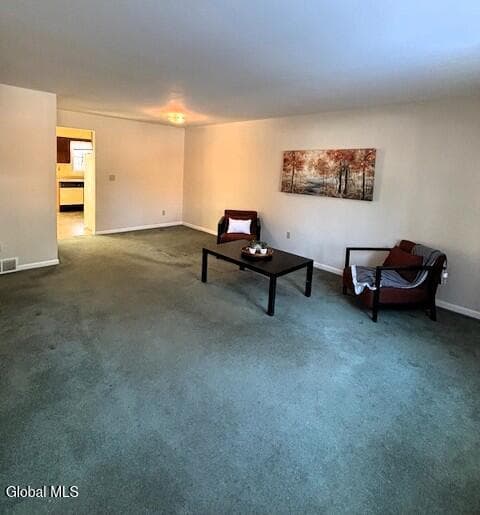 148 Williamsburg Court, photo 2