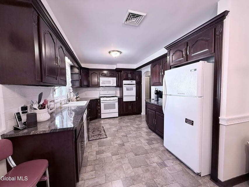 22 Peter Lane, photo 4