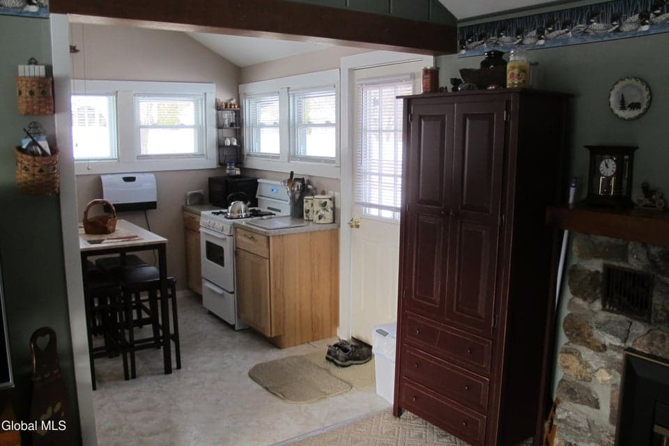 17 Beckers Drive, photo 5