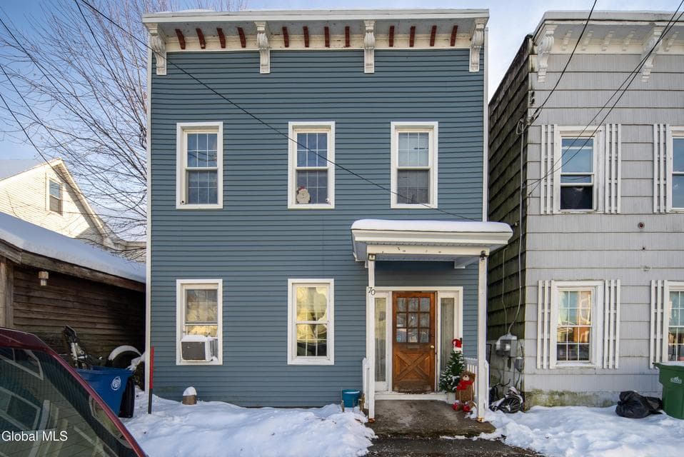 70 Heartt Avenue, photo 1