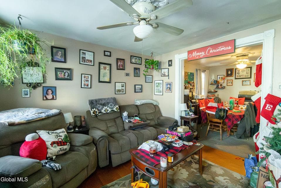 70 Heartt Avenue, photo 3
