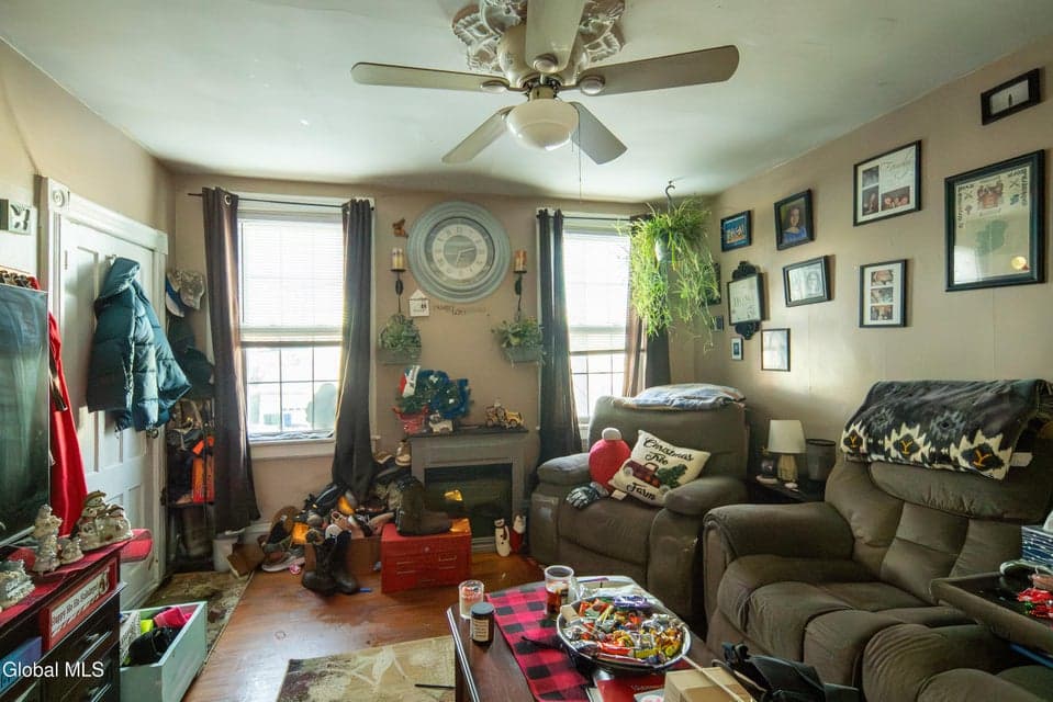 70 Heartt Avenue, photo 5