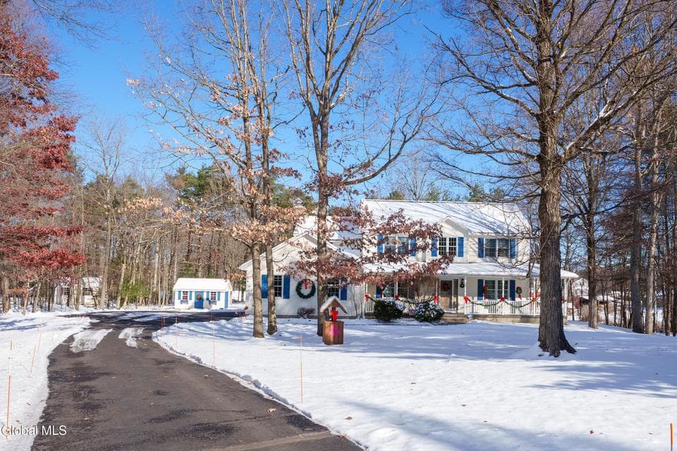 7 Edward Drive, photo 1