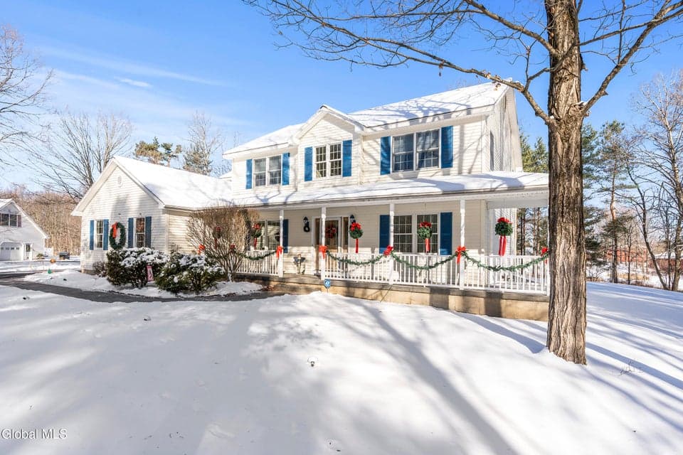 7 Edward Drive, photo 3