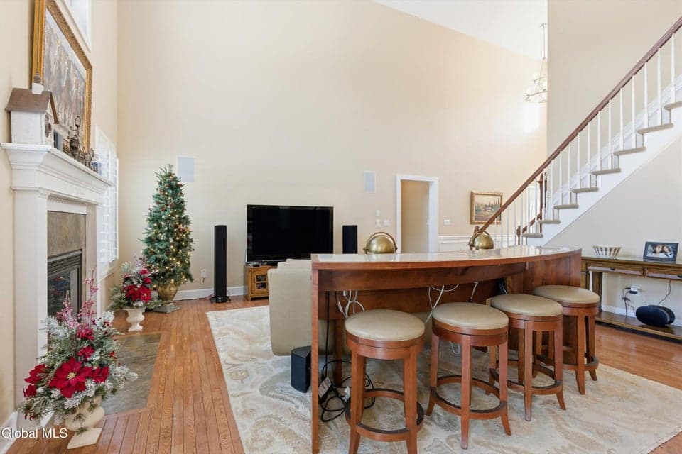 5 Westbury Drive, photo 3