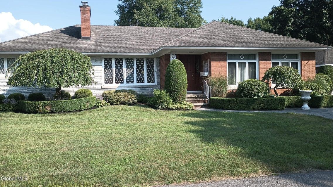 50 Moreland Avenue, photo 3