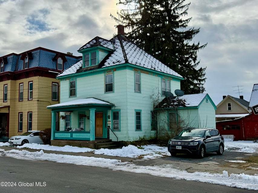 244 Guy Park Avenue, photo 1