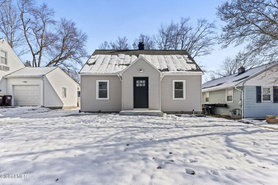 22 Elmwood Court, North Greenbush, NY, photo 1