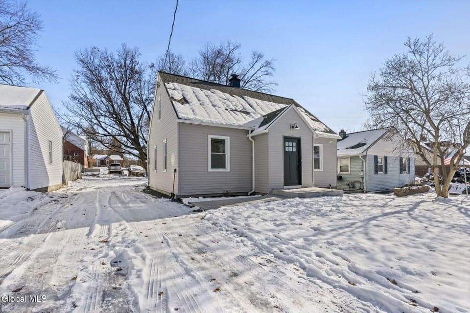 22 Elmwood Court, North Greenbush, NY, photo 2