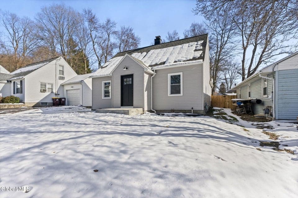22 Elmwood Court, North Greenbush, NY, photo 3