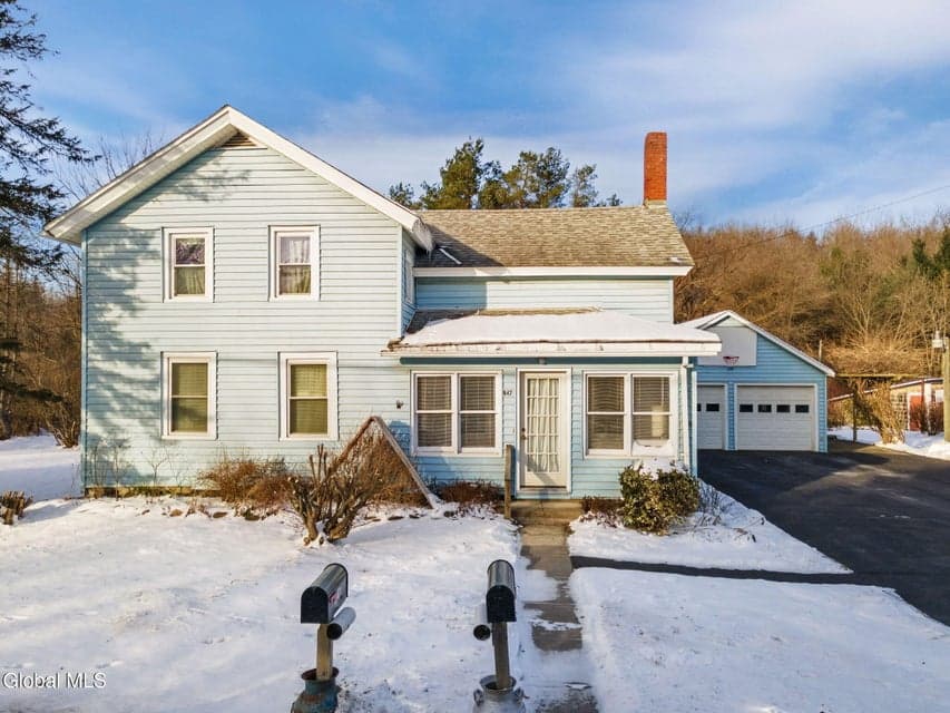 647 Barnerville Road, photo 1