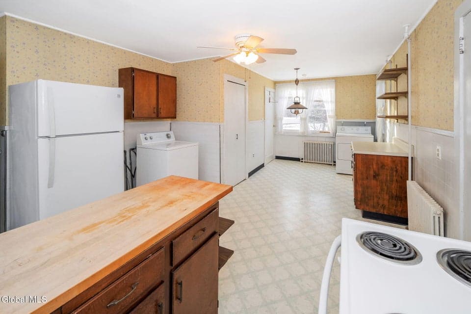 647 Barnerville Road, photo 4