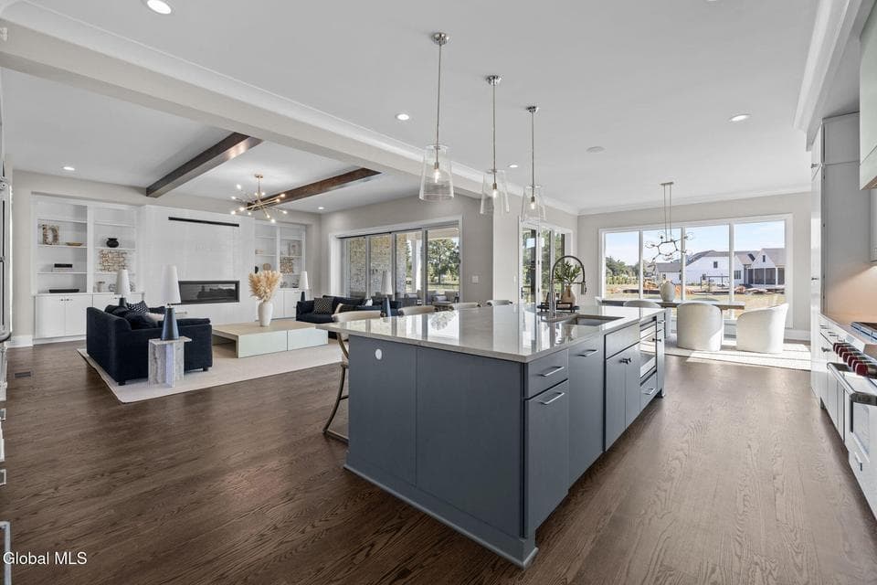 7 Gregory Court, photo 4