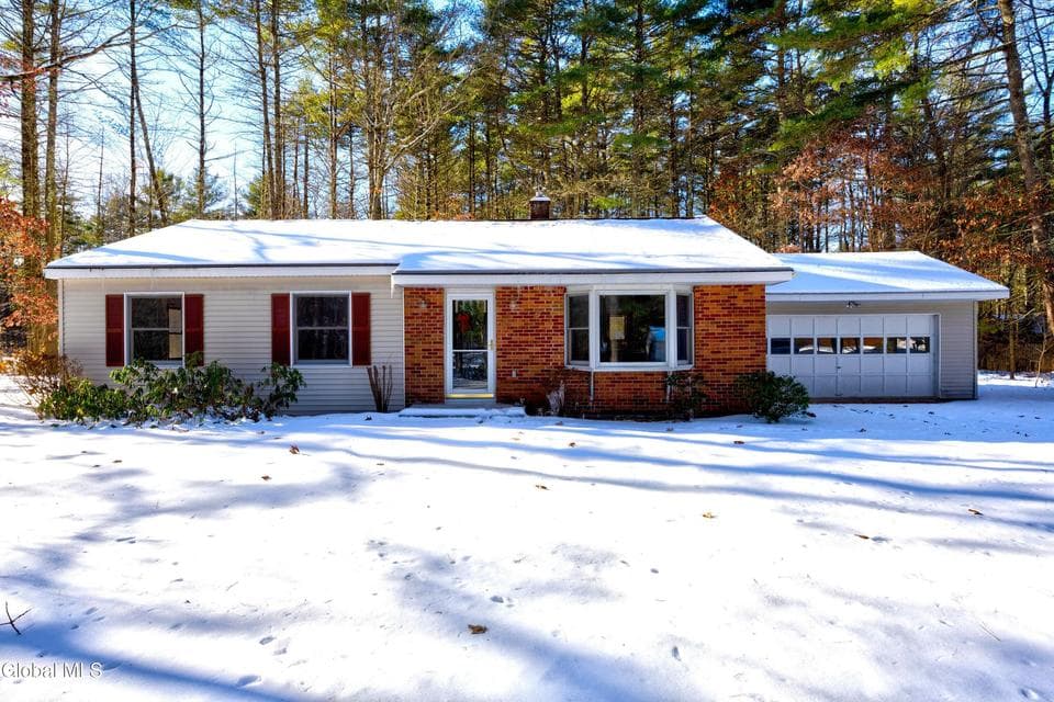 9 Evergreen Lane, photo 1