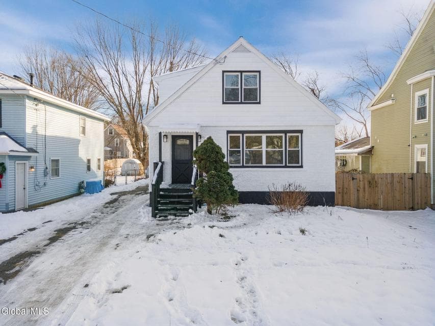 152 Chiswell Road, photo 1