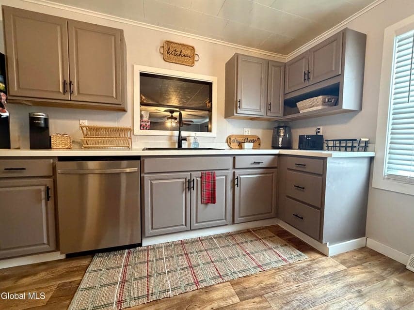 52 Division Road, photo 2