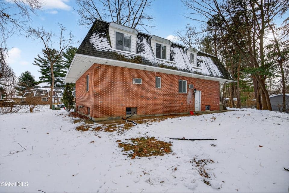 110 Southwoods Court, photo 3