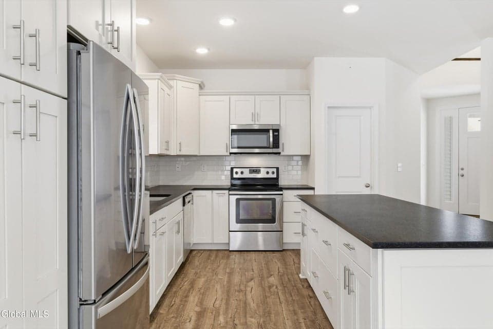 13 Catalina Drive, photo 4