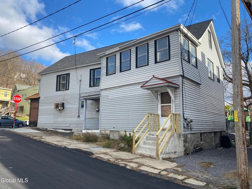 283 E Main Street, photo 5
