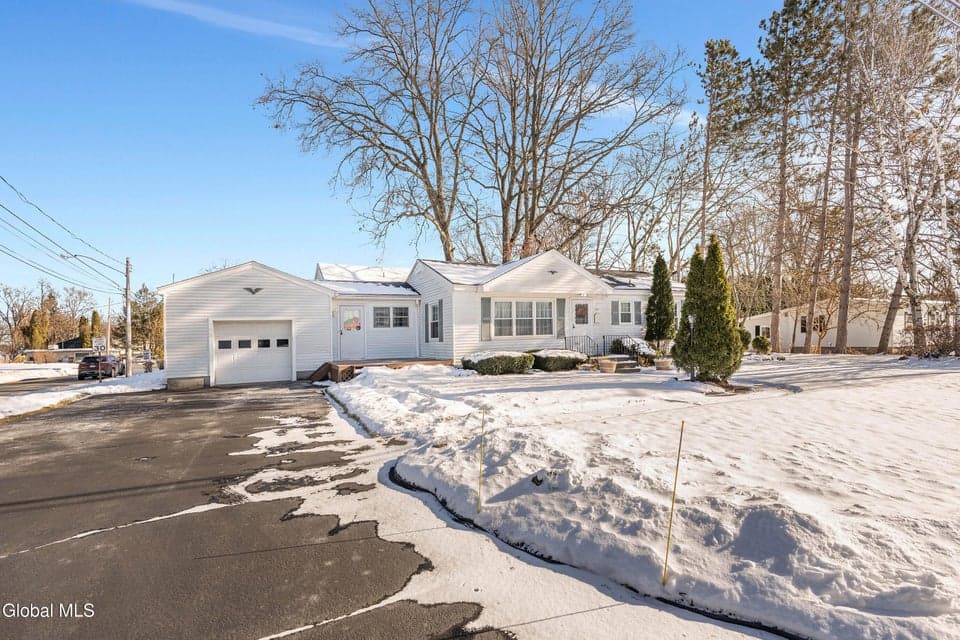 73 Thatcher Street, photo 2