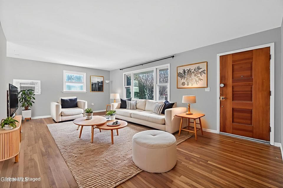 733 Hudson River Road, photo 5