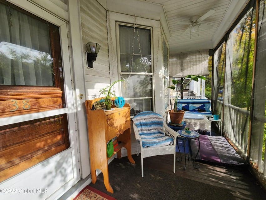 38 N Allen Street, photo 3