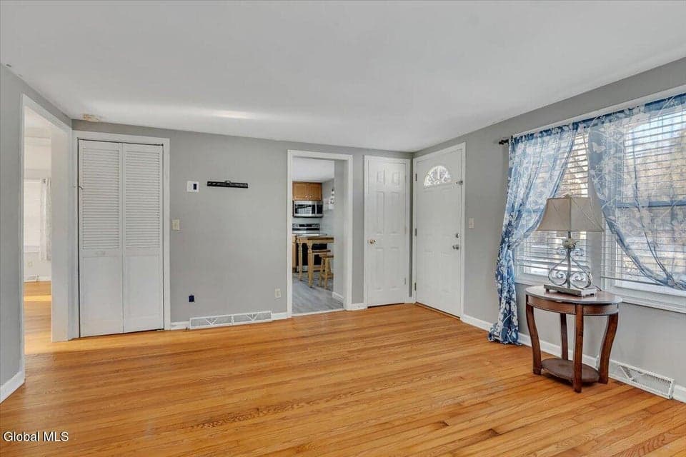 66 Beaver Dam Road, photo 4