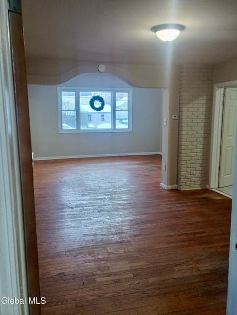 321 N 4th Avenue, photo 3