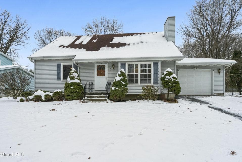 8 Allyson Court, photo 1